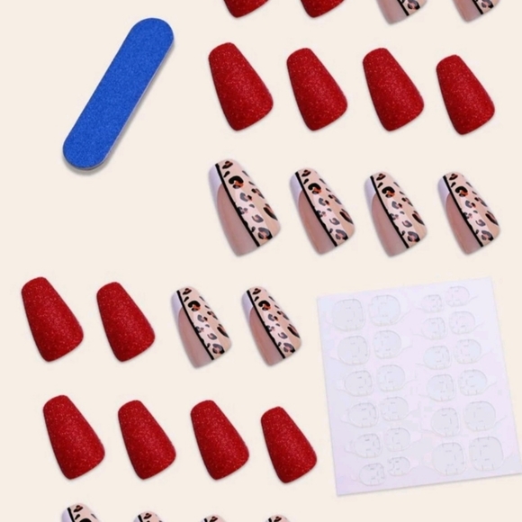 Pretty in Red Animal Print Coffen Fake Nails - Picture 2 of 4